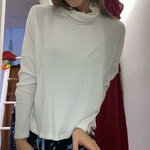 Aerie white ribbed turtleneck